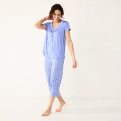 Petite Croft & Barrow® Short Sleeve Pajama Top & Capri Pajama Pants Sleep Set